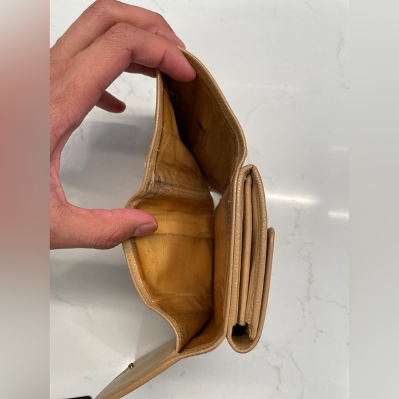 Chanel compact wallet authentic - Picture 8 of 12